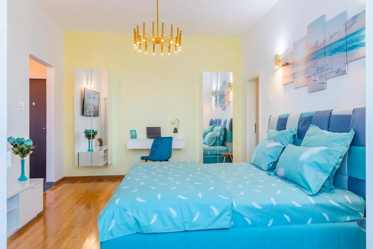 בוקרשט New Studio Carturesti - City Center